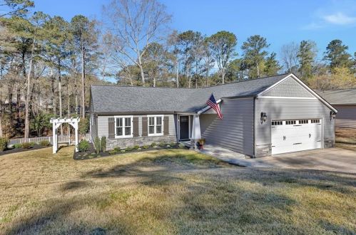 512 River Pl, Holly Springs, GA 30188-2936