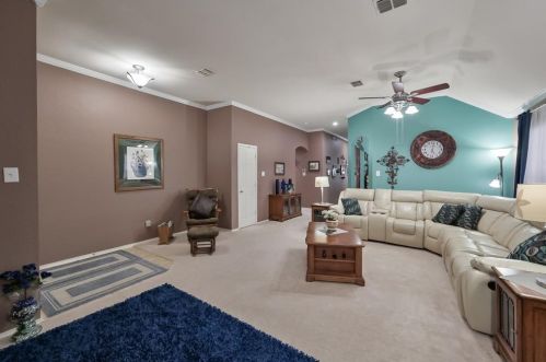 5124 Breeze Hollow Ct, Fort Worth TX  76179-4257 exterior