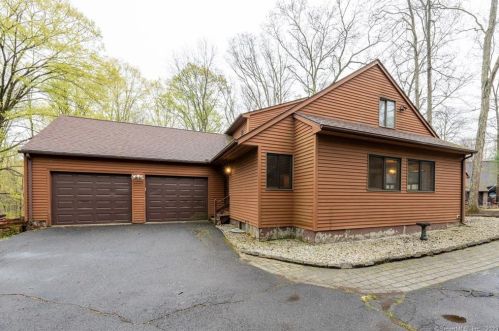 38 Ridgebrook Dr, Coventry, CT 06238-1343