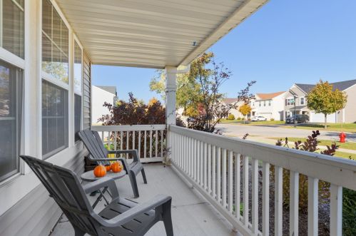 1114 Sarasota Dr, Pingree Grove IL  60140-2026 exterior