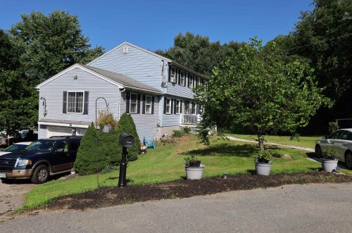 14 Sylvan Ln, Sandown, NH 03873-2349