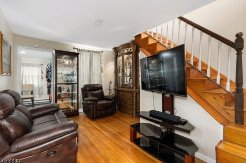 126 Bergen St, Hackettstown, NJ 07840-1902