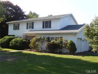 1425 Princeton Dr, Bethlehem, PA 18017-9168