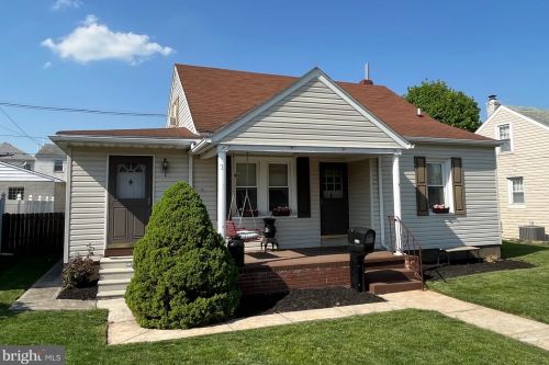 1721 Stanton St, York, PA 17404-5330