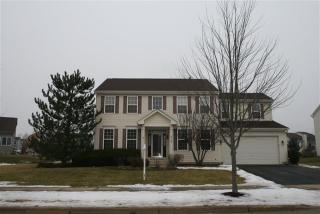 626 Erin Dr, Hoffman Estates, IL 60124-4352