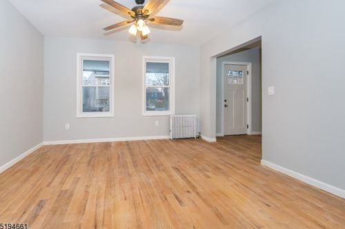 18 Maolis Ave, Bloomfield, NJ 07003-2313