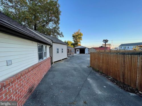 1303 Loflin Rd, Aberdeen MD  21001-3906 exterior