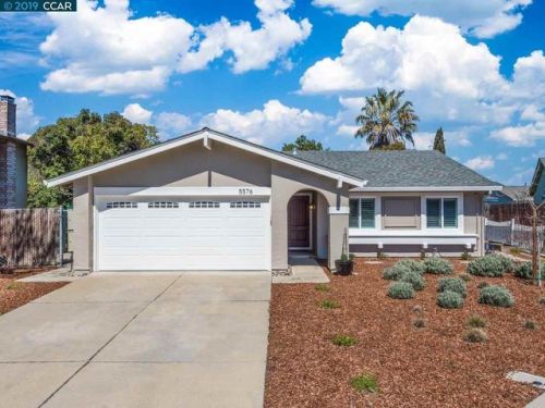 5576 Greenwich Ave, Livermore, CA 94551-1209