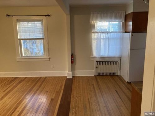 95 Sylvester Ave, Paterson NJ  07506-1214 exterior