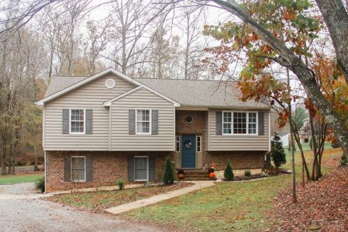 78 Holly Haven Dr, Lynchburg, VA 24502-3165