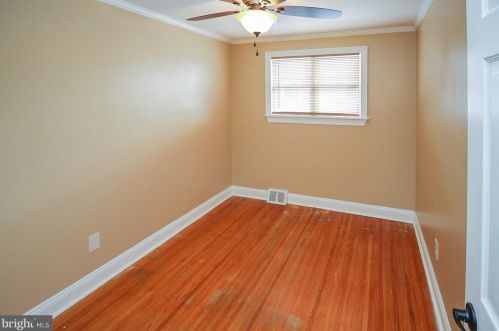 2626 Finlaw Ave, Camden NJ 08109-3116 exterior