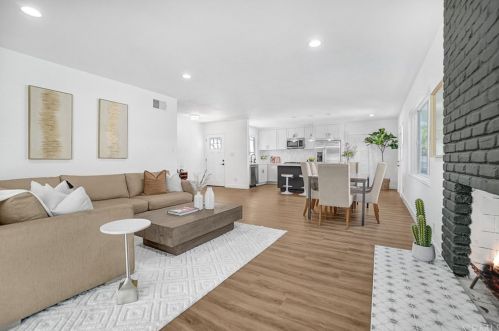 1048 Fairbrook Ln, Santa Ana CA  92706-1106 exterior