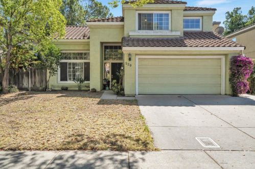 520 Wilmont Ln, Modesto, CA 95357-1579