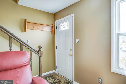 5105 Pecan Dr, Fredericksburg, VA 22407-8019