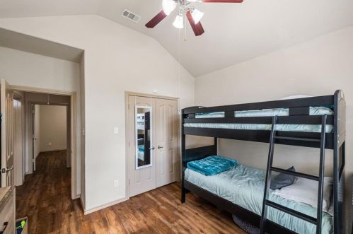 6108 Kristen Dr, Fort Worth TX  76131-1281 exterior