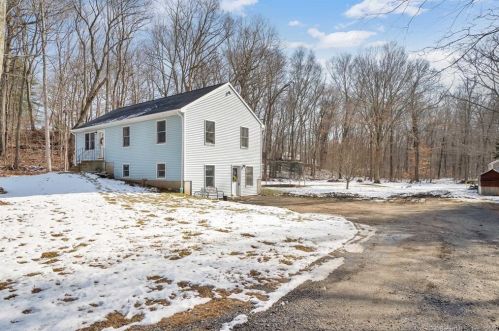 154 Salem Rd, Colchester, CT 06415-5321