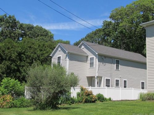 7 Park Ct, Niantic, CT 06357-3304