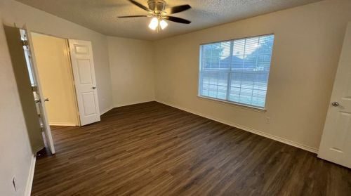 202 Lavender Dr, Cedar Hill TX  75104-2308 exterior