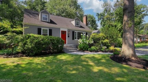 2457 Allwood Rd, Scotch Plains, NJ 07076-4501
