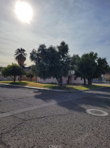 301 Walnut St, Chemehuevi, CA 92363-2338