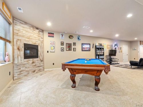 1117 Meadowmoor Dr, Pueblo CO  81007-2020 exterior