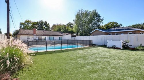 1555 Kimberly Ave, Anaheim CA  92802-2707 exterior