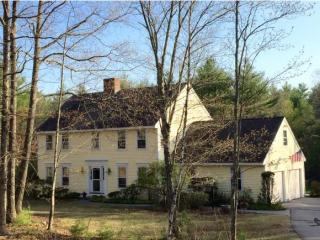 4 Alden Ln, Amherst, NH 03031-1942