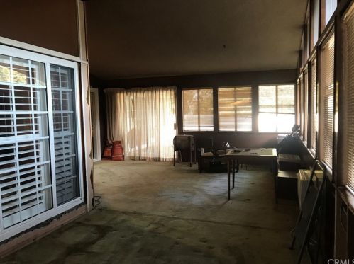 3777 Lockerbie Ln, Glendale CA 91208-1027 exterior