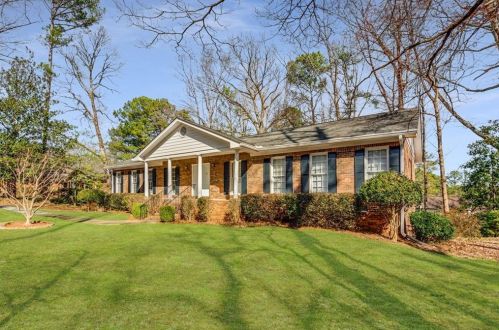 5759 Chamblee Dunwoody Rd, Atlanta, GA 30338-3703