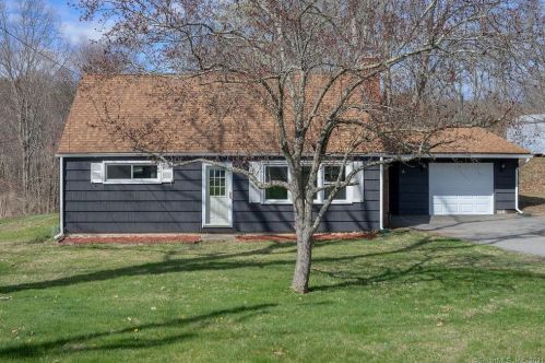18 Glenwood Rd, East Hampton, CT 06447-1214