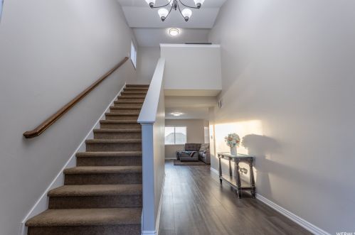 5693 3150, Roy, UT 84067-6712