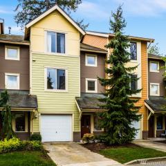 2259 Boulder Way Dr, Bellevue, WA 98027-5619