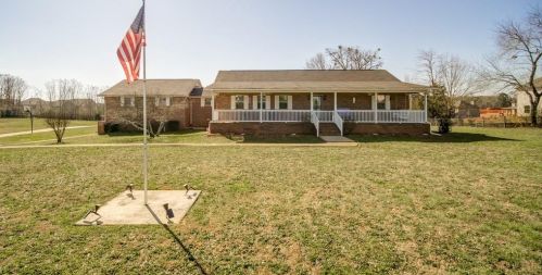 312 Peeksville Rd, Locust Grove, GA 30248-3128