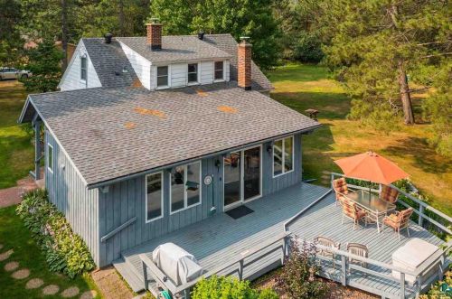 17 Memorial Dr, Esko, MN 55733-9510