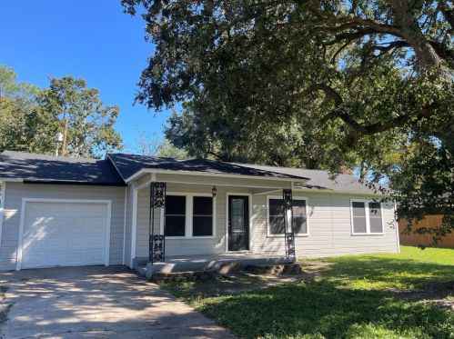 612 Willow St, Angleton, TX 77515-4502