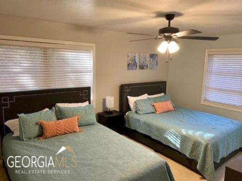 3415 Forrest Hl Dr, Atlanta GA  30354-1520 exterior