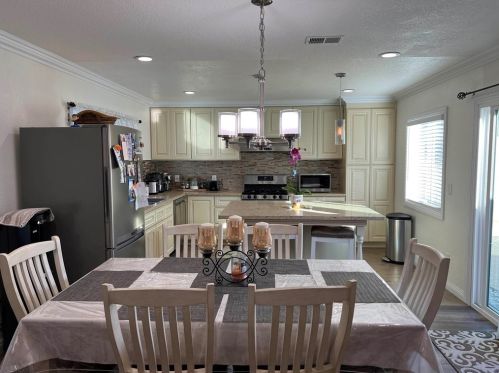 7535 Carrie Ridge Way, San Diego, CA 92139-1332