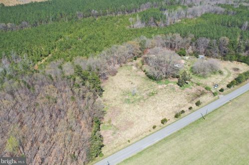 803 Hensley Rd, Mineral, VA 23117-5221