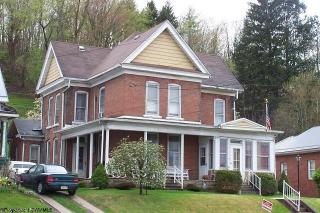 123 Kanawha St, Hodgesville WV  26201-2312 exterior