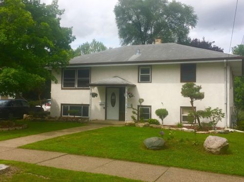 1391 Barclay St, Saint Paul, MN 55106-2103