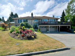 1227 Coronado Pl, Edmonds, WA 98020-6624