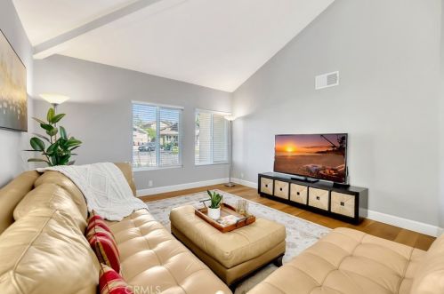 22 Delamesa, Irvine CA  92620-1838 exterior