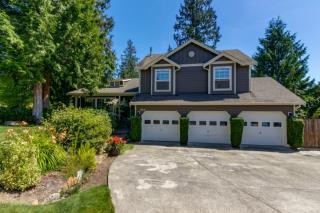949 Hills Dr, Bellingham, WA 98229-6841