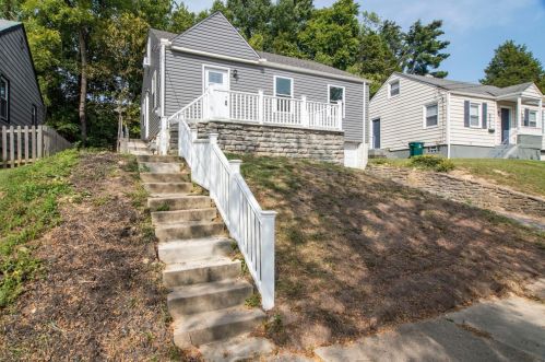 5218 Charloe St, Cincinnati OH  45227-1034 exterior