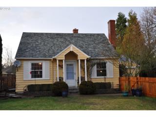 209 Columbia Dr, Newberg, OR 97132-1090