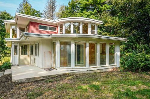 189 Bunker Hill Ave, Stratham, NH 03885-2437