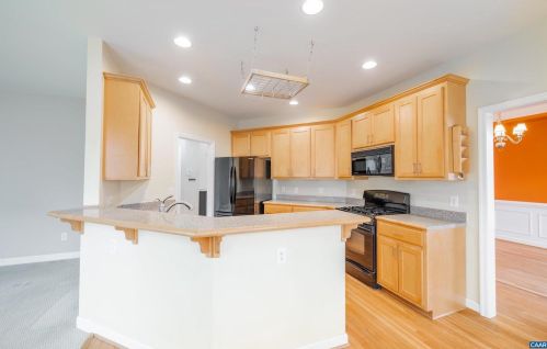 2313 Treviso Ln, Charlottesville, VA 22911-3547