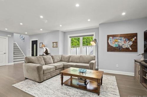 20 Lower Rocks Ln, Norwalk CT  06851-2002 exterior