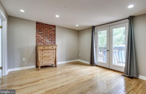 1511 Delmont Ln, Silver Spring MD 20912-7036 exterior