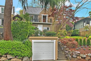 3846 42nd Ave, Seattle WA  98105-5445 exterior